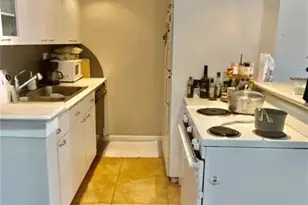 7200 Fairway Dr Unit #H 12, Miami Lakes, FL 33014 - Photo 4