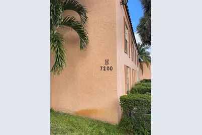 7200  Fairway Dr, Unit #H 12, Miami Lakes, FL 33014 - Photo 2
