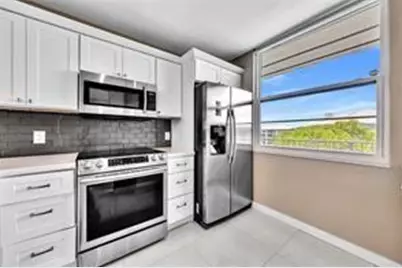 1520  Whitehall Dr, Unit #405, Davie, FL 33324 - Photo 4