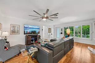 3676 NE 18th Ave, Oakland Park, FL 33334 - Photo 14