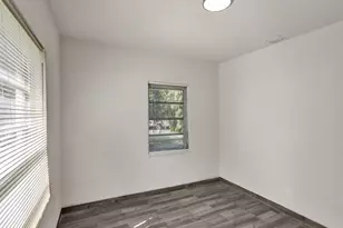 535 NW 91st St, Miami, FL 33150 - Photo 6