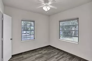 535 NW 91st St, Miami, FL 33150 - Photo 14