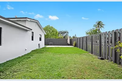 48 SE 7th St, Hollywood, FL 33004 - Photo 40