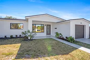 48 SE 7th St, Hollywood, FL 33004 - Photo 2