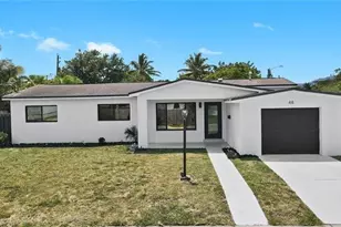 48 SE 7th St, Hollywood, FL 33004 - Photo 1