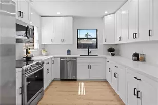 48 SE 7th St, Hollywood, FL 33004 - Photo 14