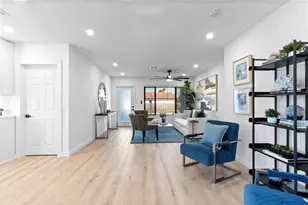 48 SE 7th St, Hollywood, FL 33004 - Photo 8