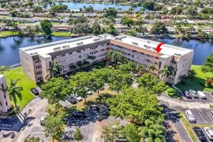 10442 Sunrise Lakes Blvd, Sunrise, FL 33322 - Photo 4