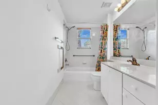 7735 Yardley Dr, Tamarac, FL 33321 - Photo 30