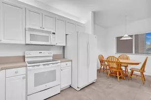 7735 Yardley Dr, Tamarac, FL 33321 - Photo 10