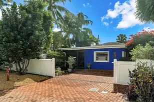 1464 NE 24th Ct, Wilton Manors, FL 33305 - Photo 2