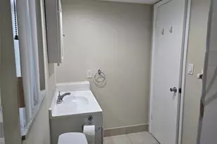 8590 Sunrise Lakes Blvd, Sunrise, FL 33322 - Photo 12