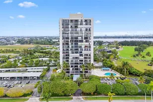 2400 Presidential Way, West Palm Beach, FL 33401 - Photo 1