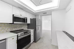 2400 Presidential Way, West Palm Beach, FL 33401 - Photo 28