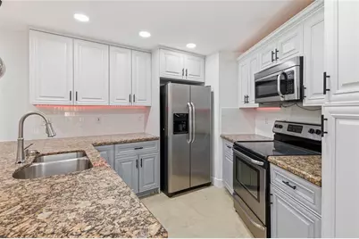 23048  Oxford Pl, Unit #A, Boca Raton, FL 33433 - Photo 12