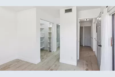 23048  Oxford Pl, Unit #A, Boca Raton, FL 33433 - Photo 2