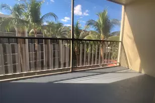 19455 NE 10th Ave, North Miami Beach, FL 33179 - Photo 6