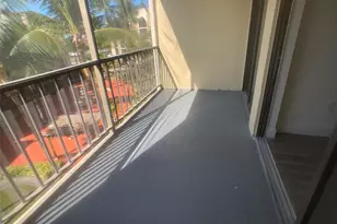19455 NE 10th Ave, North Miami Beach, FL 33179 - Photo 10