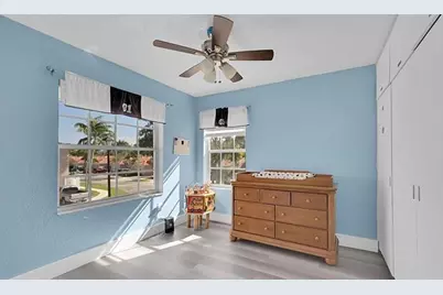 518 NW 130th Way, Pembroke Pines, FL 33028 - Photo 14