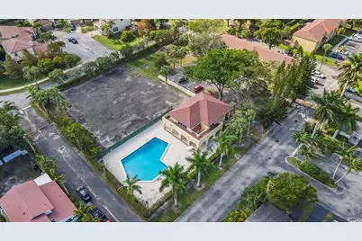 10762  La Placida Dr, Unit #7-106, Coral Springs, FL 33065 - Photo 16