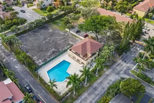 10762 La Placida Dr, Coral Springs, FL 33065 - Photo 16