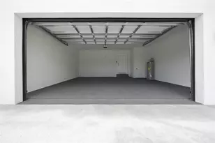 333 NW 41st St, Oakland Park, FL 33309 - Photo 32