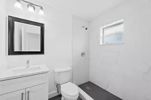 822 Crystal Lake Dr, Deerfield Beach, FL 33064 - Photo 10