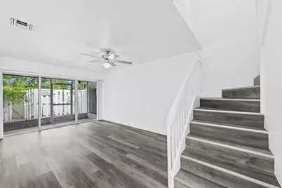 822  Crystal Lake Dr, Unit #822, Deerfield Beach, FL 33064 - Photo 4