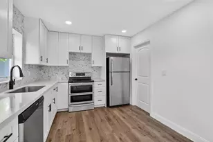 291 NW 7th Ct, Deerfield Beach, FL 33441 - Photo 4