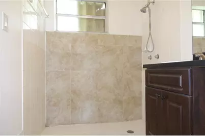 13936  Langley Pl, Davie, FL 33325 - Photo 12