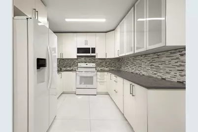 3167  Cocoplum Cir, Unit #3167, Pompano Beach, FL 33063 - Photo 1