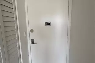 20301 W Country Club Dr Unit, Aventura, FL 33180 - Photo 4