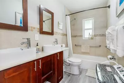 2625 NE 13th Ct, Unit #4, Fort Lauderdale, FL 33304 - Photo 8