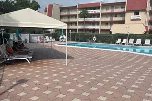 1025 Country Club Dr, Margate, FL 33063 - Photo 12