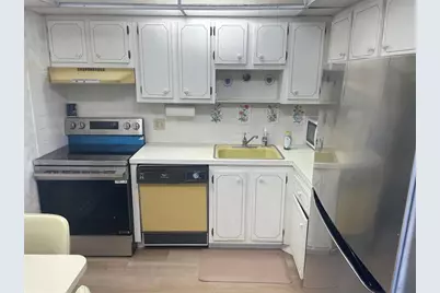 1025  Country Club Dr, Unit #302, Margate, FL 33063 - Photo 2