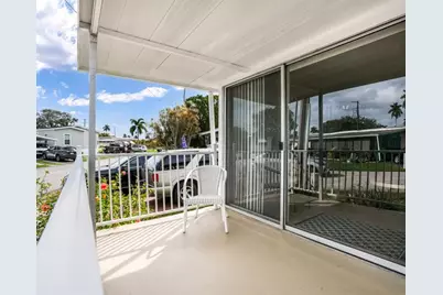1921 SW 87th Ter, Davie, FL 33324 - Photo 8