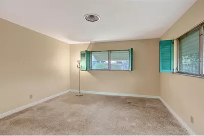 1892 NE 33rd St, Oakland Park, FL 33306 - Photo 32