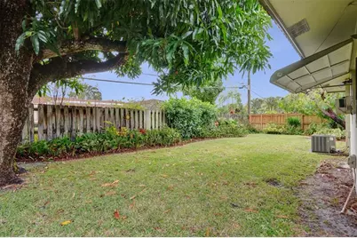 1892 NE 33rd St, Oakland Park, FL 33306 - Photo 44