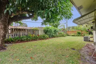 1892 NE 33rd St, Oakland Park, FL 33306 - Photo 44