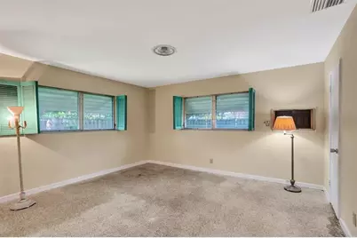 1892 NE 33rd St, Oakland Park, FL 33306 - Photo 28