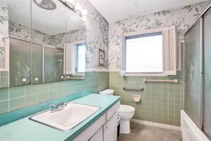 1892 NE 33rd St, Oakland Park, FL 33306 - Photo 26