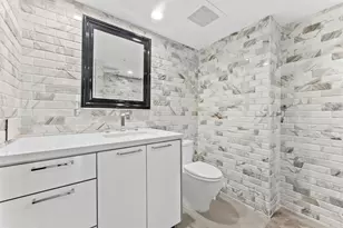 347 N New River Dr E, Fort Lauderdale, FL 33301 - Photo 34