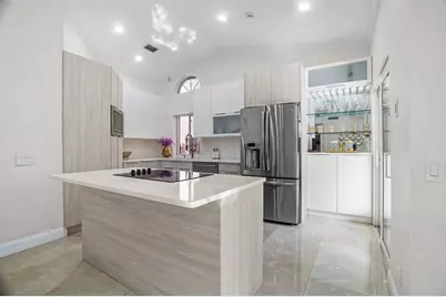 1427  Seagrape Cir, Weston, FL 33326 - Photo 16