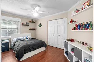 1427 Seagrape Cir, Weston, FL 33326 - Photo 6