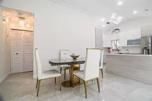 1427 Seagrape Cir, Weston, FL 33326 - Photo 12