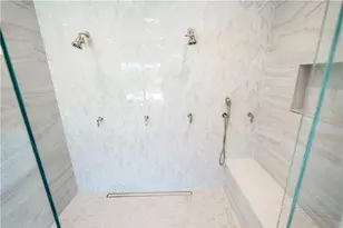 2349 NE 24th St, Lighthouse Point, FL 33064 - Photo 40