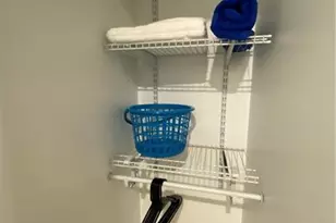 902 NE 38th St, Oakland Park, FL 33334 - Photo 4