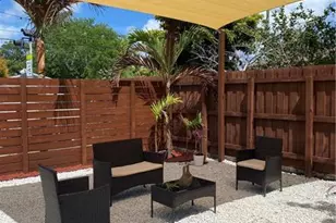 902 NE 38th St, Oakland Park, FL 33334 - Photo 14