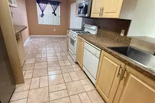 11250 NW 29th Pl, Sunrise, FL 33323 - Photo 6