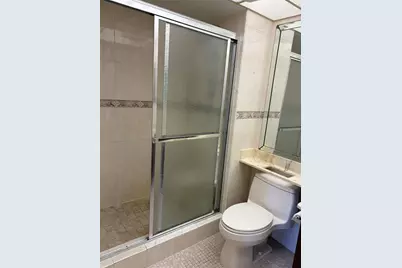21  Jacaranda Dr, Unit #121, Plantation, FL 33324 - Photo 16